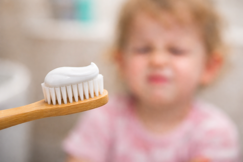 10 Ideen, wenn Zähneputzen mit Kleinkindern zum Kampf wird